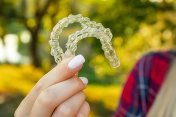 Clear Aligners vs Braces choice